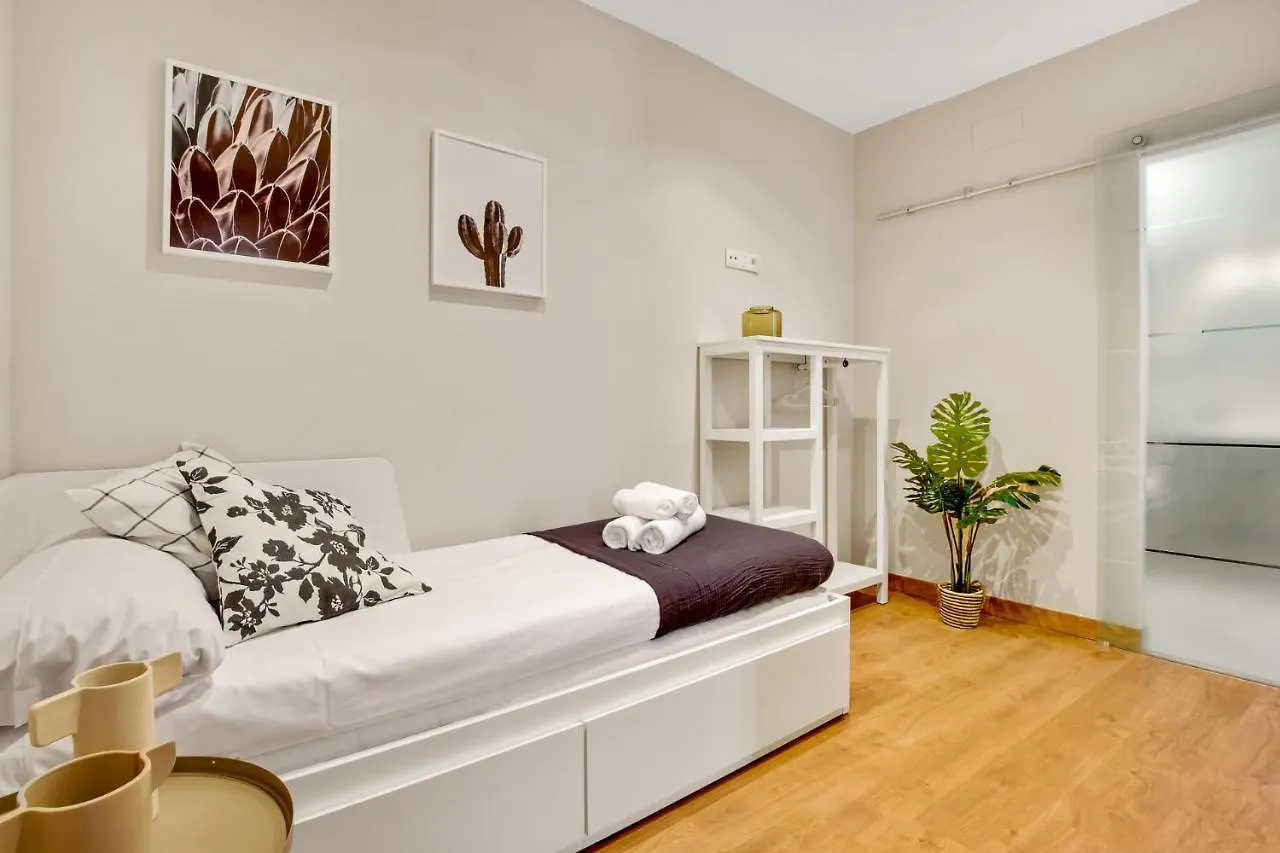Modern & Quite Appartment At Larios Málaga Apartamento
