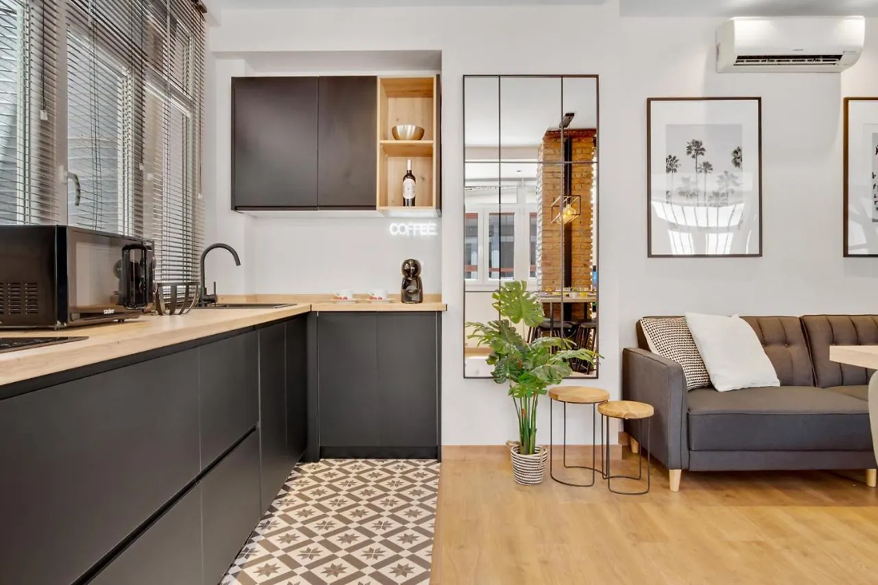 Modern & Quite Appartment At Larios 말라가 아파트